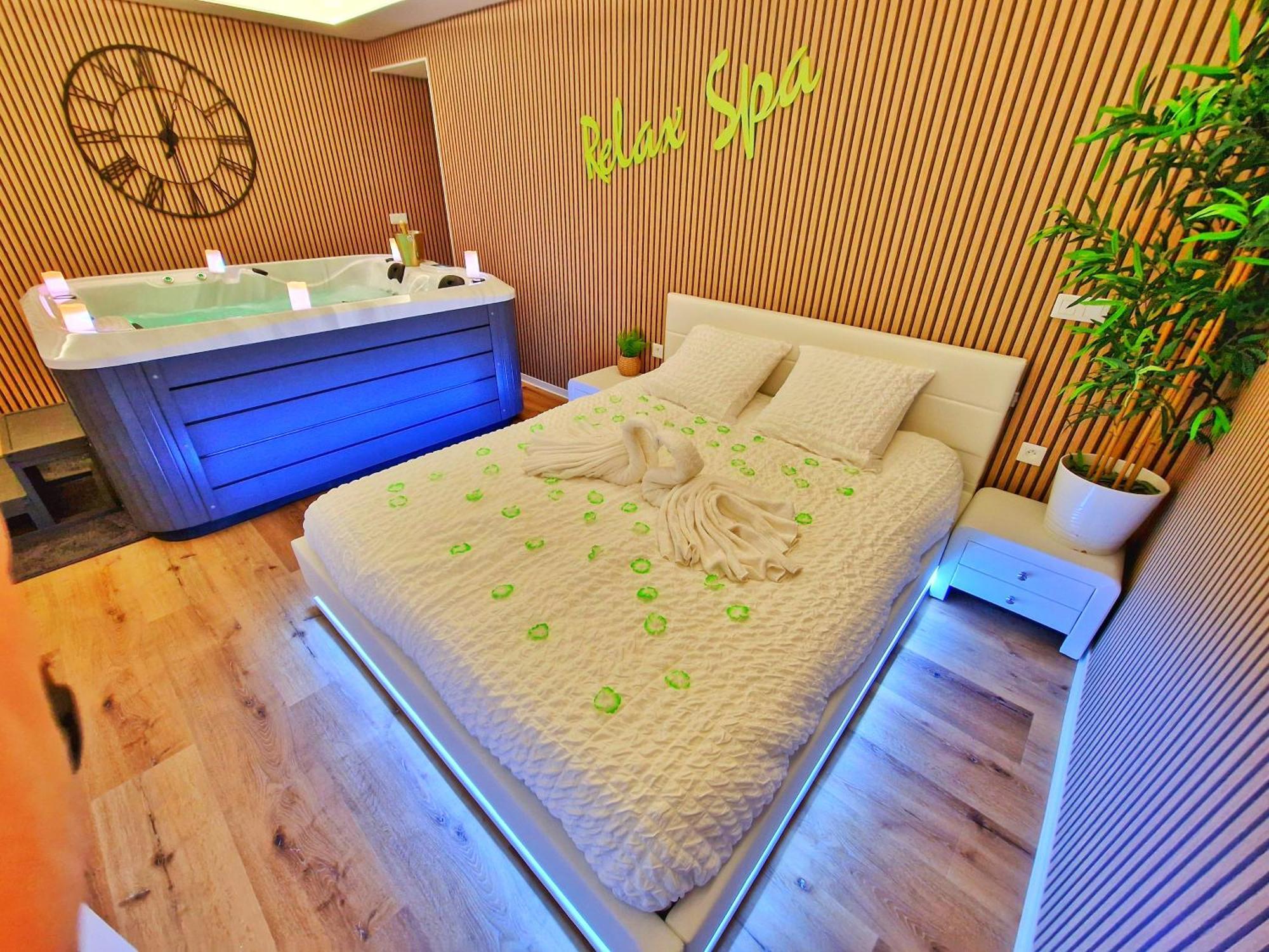 Relax Spa-4 Pers-Jacuzzi-Parking-Jardin-Clim-Colmar Muntzenheim Exterior foto